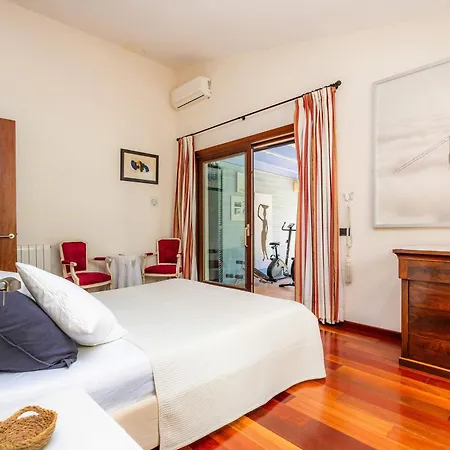 Holiday home Aires Del Tomir